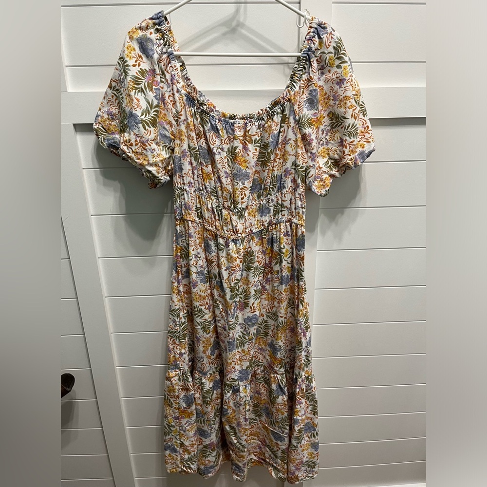 Multicolor floral dress with puff sleeves